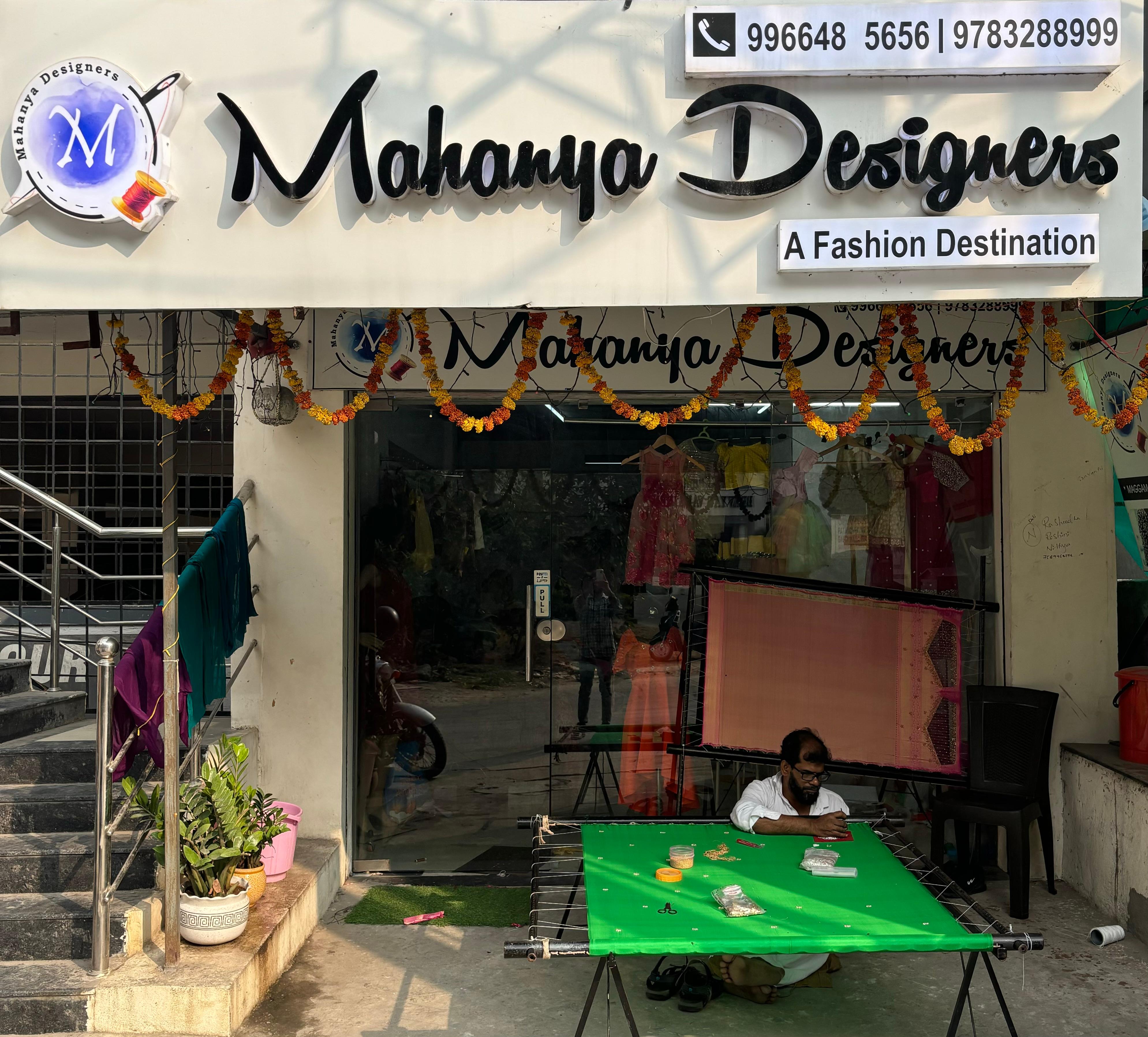 Manyas Designers boutique