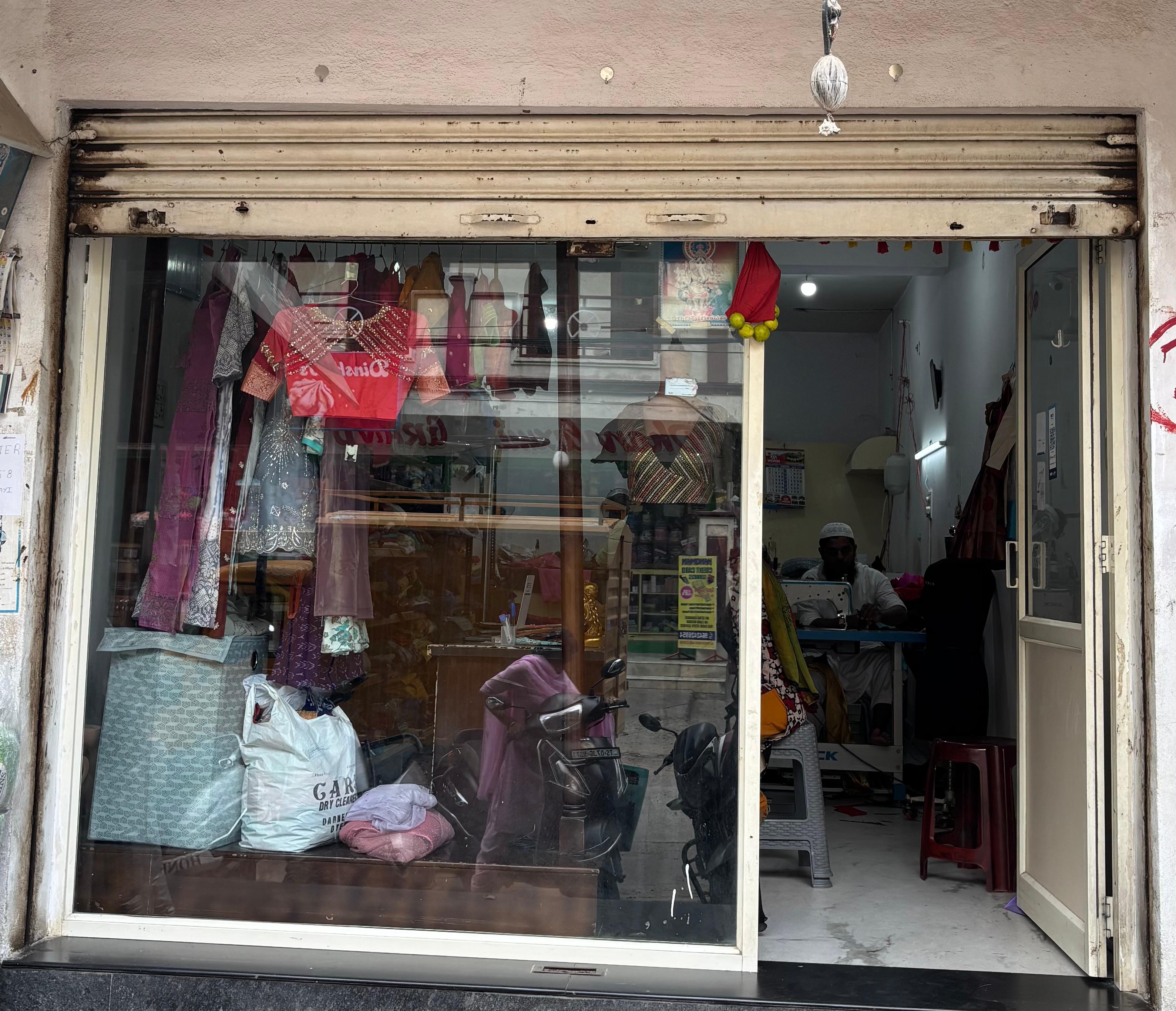 Fashion Threads Boutique boutique